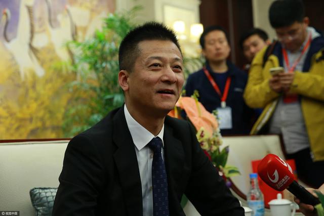 等待社长的妻子