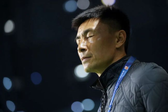 县城洗浴大万厅裸体表演